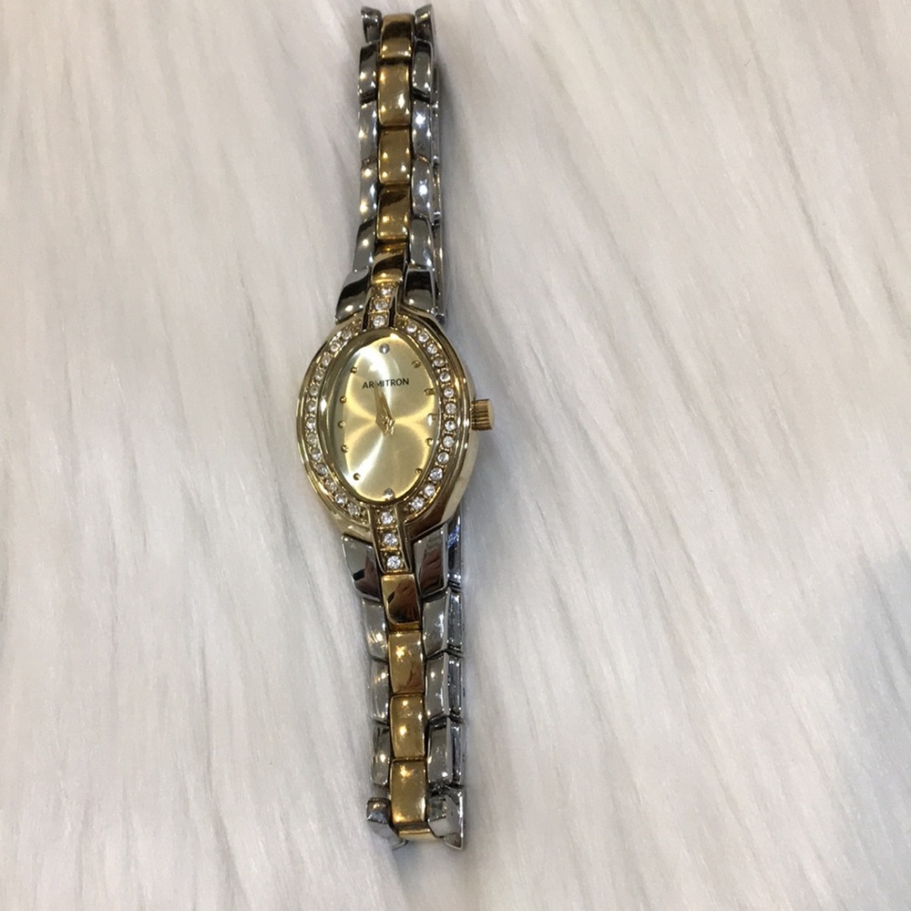 4/$20 women’s armitron watch